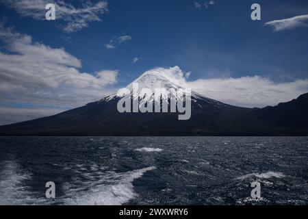 Vulkan Osorno vom Lago Todos los Santos in Los Lagos (Seengebiet) in Chile, Südamerika Stockfoto