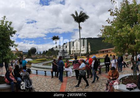 Bogota, Kolumbien. 24-01-2024. Touristen besuchen den ökologischen Park Jaime Duque.Foto: Jose Bula U. Stockfoto