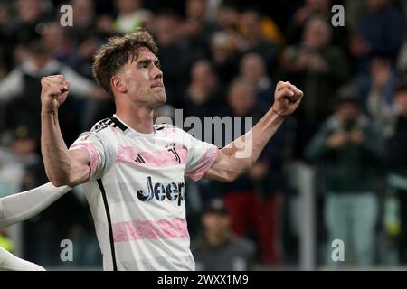 Turin, Italien. April 2024. Dusan Vlahovic (Juventus FC) feiert während des Spiels Juventus FC gegen SS Lazio, italienischer Fußball Coppa Italia in Turin, Italien, 02. April 2024 Credit: Independent Photo Agency/Alamy Live News Stockfoto