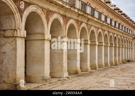 Bögen im Königspalast von Aranjuez ausgerichtet Stockfoto