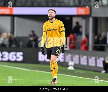 Burnley, Großbritannien. April 2024. Matt Doherty von Wolverhampton Wanderers, während des Premier League-Spiels Burnley gegen Wolverhampton Wanderers in Turf Moor, Burnley, Vereinigtes Königreich, 2. April 2024 (Foto: Cody Froggatt/News Images) in Burnley, Vereinigtes Königreich am 2. April 2024. (Foto: Cody Froggatt/News Images/SIPA USA) Credit: SIPA USA/Alamy Live News Stockfoto