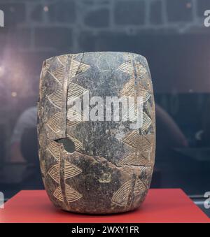 Dekoriertes Gefäß, Stein, Zitadellenmuseum, Diyarbakir, Provinz Diyarbakir, Türkei Stockfoto