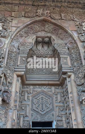 Stein geschnitztes Portal der Großen Moschee und Krankenhaus, 1229, Divrigi, Tephrike, Provinz Sivas, Türkei Stockfoto