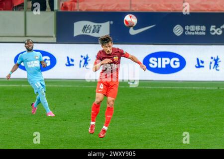 Shanghai Port Football Club besiegte Henan Jiuzu Dukang Football Club mit 3-1 in der dritten Runde der Chinesischen Super League (CSL) 2024 in Shanghai. Stockfoto