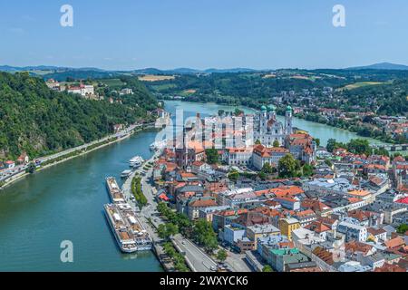 Aus der Vogelperspektive auf die schöne Dreiflusstadt Passau in Niederbayern Stockfoto