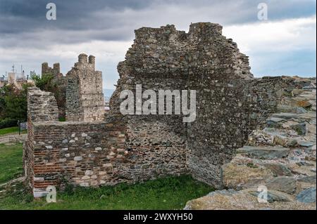 Teil der byzantinischen Mauern der Stadt Thessaloniki in Mazedonien, Griechenland Stockfoto