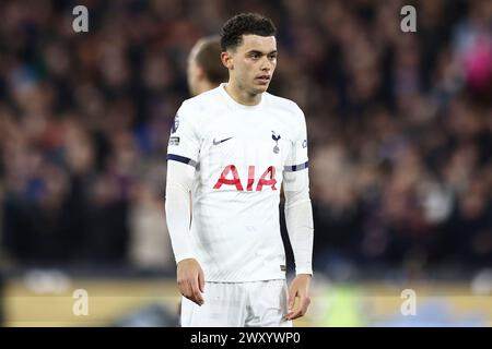 London Stadium, Stratford am Dienstag, den 2. April 2024. Brennan Johnson von Tottenham Hotspur während des Premier League-Spiels zwischen West Ham United und Tottenham Hotspur im London Stadium, Stratford am Dienstag, den 2. April 2024. (Foto: Tom West | MI News) Credit: MI News & Sport /Alamy Live News Stockfoto