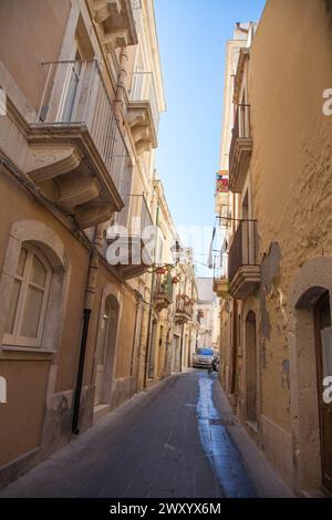 Syrakus, Sizilien - 6. Oktober 2019: Ortigia in Syrakus Straßen. Reisefotografie von Syrakus, Italien auf der Insel Sizilien Stockfoto