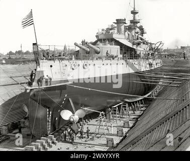 Die USS Oregon (BB-3) war das dritte und letzte Mitglied der Indiana-Klasse von Kriegsschiffen, die in den 1890er Jahren für die United States Navy gebaut wurden Die Schlacht von Santiago de Cuba am 3. Juli 1898 Stockfoto