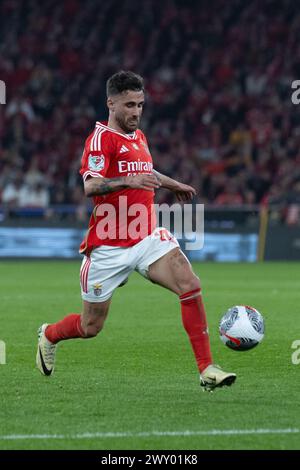 April 2024. Lissabon, Portugal. Benficas Stürmer aus Portugal Rafa Silva (27) im 2. Leg des Halbfinals des portugiesischen Pokals: Benfica vs Sporting Credit: Alexandre de Sousa/Alamy Live News Stockfoto