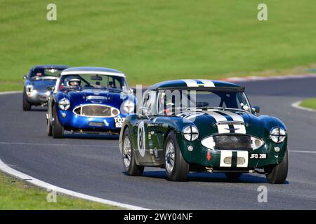 Joseph Willmott, Austin Healey 3000, Equipe Pre ’63 und ’50s, Sports and GT Cars, ein 30-minütiges Rennen. Fahrzeuge vor 1963 fahren auf dem historischen Dunlop CR65 L se Stockfoto