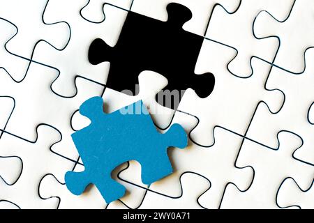 Jig Säge Puzzle mit einem fehlenden Stück Stockfoto