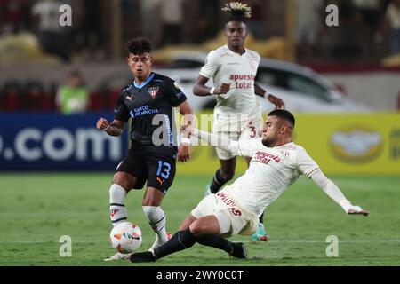 Lima, Peru. April 2024. Daykol Romero von der LDU de Quito spielte während des CONMEBOL Libertadores Cup am 2. April 2024 in Lima, Peru im Monumental Stadium. (Foto: Miguel Marrufo/PRESSINPHOTO) Credit: PRESSINPHOTO SPORTS AGENCY/Alamy Live News Stockfoto