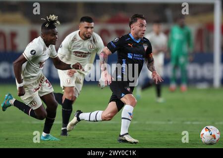 Lima, Peru. April 2024. Ezequiel Piovi von der LDU de Quito spielte während des CONMEBOL Libertadores Cup am 2. April 2024 in Lima, Peru, im Monumental Stadium, in der Gruppe D, DATE 1, zwischen Universitario de Deportes und Liga Deportiva Universitaria de Quito. (Foto: Miguel Marrufo/PRESSINPHOTO) Credit: PRESSINPHOTO SPORTS AGENCY/Alamy Live News Stockfoto