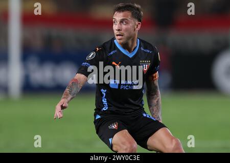 Lima, Peru. April 2024. Ezequiel Piovi von der LDU de Quito spielte während des CONMEBOL Libertadores Cup am 2. April 2024 in Lima, Peru, im Monumental Stadium, in der Gruppe D, DATE 1, zwischen Universitario de Deportes und Liga Deportiva Universitaria de Quito. (Foto: Miguel Marrufo/PRESSINPHOTO) Credit: PRESSINPHOTO SPORTS AGENCY/Alamy Live News Stockfoto