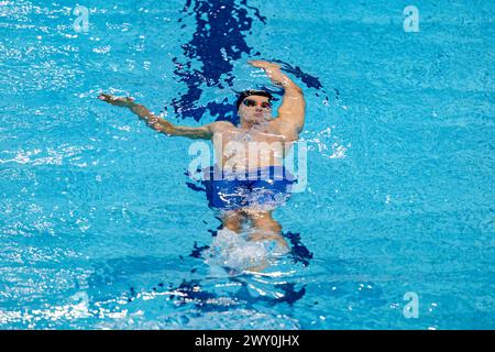 LONDON, VEREINIGTES KÖNIGREICH. April 24. Luke Greenbank vom Loughborough PC tritt am Mittwoch, den 03. April 2024, im London Aquatics Centre bei der Speedo Aquatics GB Schwimmen-Meisterschaft 2024 im 100 m Rückhub der Männer an. LONDON ENGLAND. Quelle: Taka G Wu/Alamy Live News Stockfoto