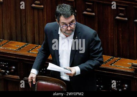 Roma, Italien. April 2024. IL ministro dei Trasporti Matteo Salvini alla Camera dei deputati durante il Fragestunde. Roma, Mercoled&#xec;, 3. april 2024 (Foto Roberto Monaldo/LaPresse) Verkehrsminister Matteo Salvini in der Abgeordnetenkammer während der Fragestunde. Rom, Mittwoch, 3. April 2024 (Foto: Roberto Monaldo/LaPresse) Credit: LaPresse/Alamy Live News Stockfoto