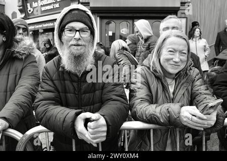 St. Patrick's Day in Letterkenny Co. Donegal, Irland in Schwarz-weiß. Stockfoto