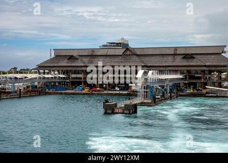 Der wichtigste Fährhafen von Papeete, der Hauptstadt von Französisch-Polynesien, auf der Insel Tahiti. Stockfoto