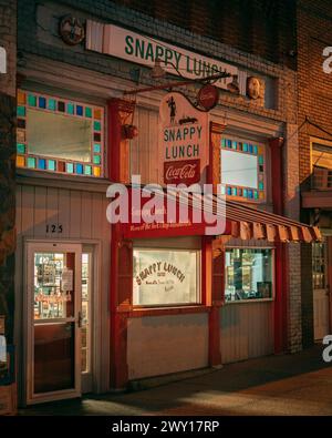 Vintage-Schild mit Snappy Lunch, Mount Airy, North Carolina Stockfoto