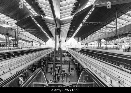 amsterdam, niederlande, 29. märz 2024, U-Bahn-Station bijlmer Arena *** amsterdam, niederlande, 29. märz 2024, U-Bahn-Station bijlmer Arena Copyright: XW.Simlingerx Stockfoto