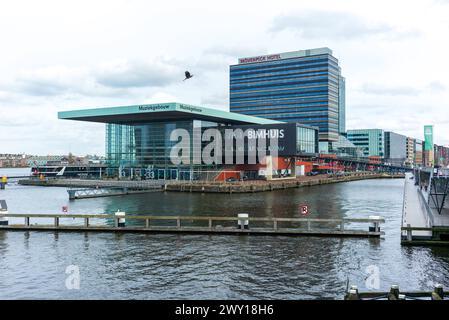 amsterdam, niederlande, 29. märz 2024, Building Bimhuis, muziekgebouw *** amsterdam, niederlande, 29. märz 2024, gebäude bimhuis, muziekgebouw Copyright: XW.Simlingerx Stockfoto