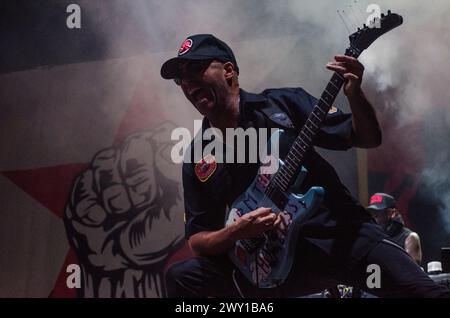 Tom Morello von Prophets of Rage tritt im August 2019 in der Faliro Sports Pavilion Arena in Athen/Griechenland auf Stockfoto