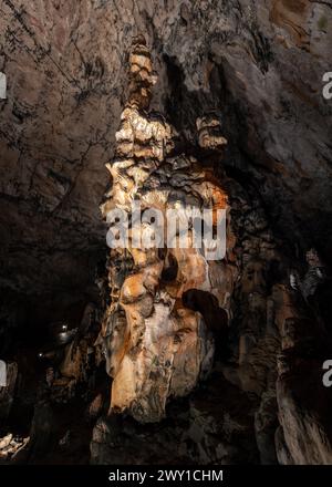 03.30.24. Aggtelek, Ungarn. Die Baradla-Höhle ist eine alte, erstaunliche Tropfsteinhöhle im Aggtelek-Nationalpark in Ostungarn nahe der slowakischen Grenze. Stockfoto