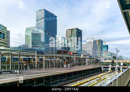 amsterdam, niederlande, 29. märz 2024, Geschäftsviertel amsterdam zuid *** amsterdam, niederlande, 29. märz 2024, geschäftsviertel amsterdam zuid Copyright: XW.Simlingerx Stockfoto