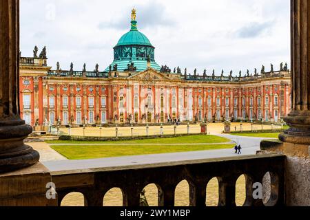 Neues Schloss / Neues Schloss Potsdam, Deutschland. Das ikonische neue Schloss in Berlin-Potsdam, heute UNESCO-Stätte, ein Beispiel für ehemalige, königliche Architektur und Lebensstil Potsdam Oranienburg Park Berlin / Brandenburg Deutschland Copyright: XGuidoxKoppesx Stockfoto