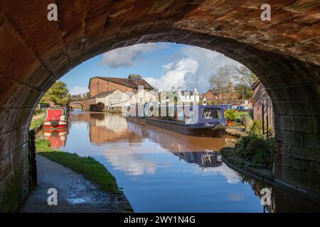 Schmalboote auf dem Shropshire Union Canal am Market Drayton Shropshire England UK Stockfoto