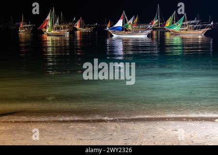 Das Katara International Dhow Festival ist ein jährlich stattfindendes Kulturfestival, das vom reichen maritimen Erbe Katars in Doha Katar inspiriert ist Stockfoto