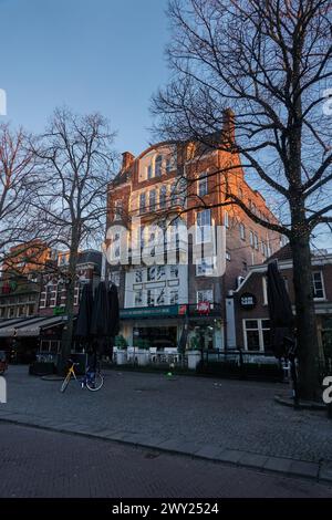 Enschede, Niederlande - 28. Januar 2024 - Oude Markt - der alte Marktplatz an einem Wintermorgen Stockfoto