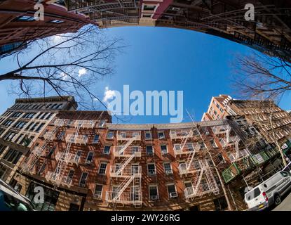 Wohngebäude im Stadtteil Greenwich Village in New York am Sonntag, 31. März 2024. (© Richard B. Levine) Stockfoto