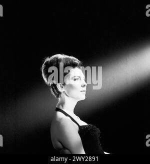 Fernsehsängerin des SFB Edith Grobleben, Berlin 1963 Stockfoto