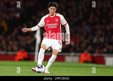 Emirates Stadium, London, Großbritannien. April 2024. Premier League Football, Arsenal gegen Luton Town; Takehiro Tomiyasu von Arsenal Credit: Action Plus Sports/Alamy Live News Stockfoto