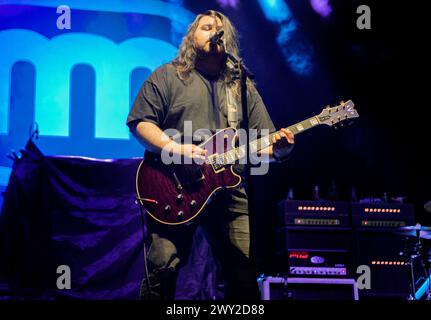 Wolfgang Van Halen von Mammoth WVH live in einem Konzert in der Birmingham Resorts World Arena, 30. März 2024, auf ihrer UK-Tour mit Myles Kennedy und den Conspirators. Stockfoto