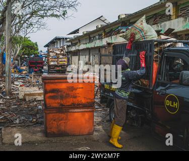 Balikpapan, Indonesien - 15. März 2024. Viel Müll verstreut Stockfoto