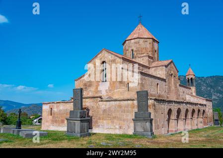 Sommertag in der Odzun-Kirche in Armenien Stockfoto