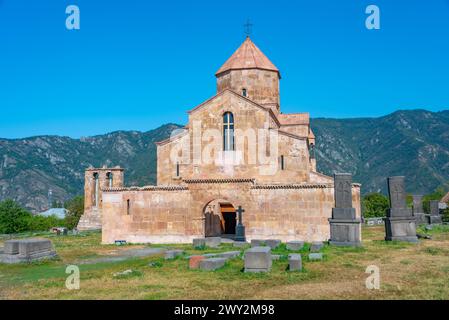 Sommertag in der Odzun-Kirche in Armenien Stockfoto