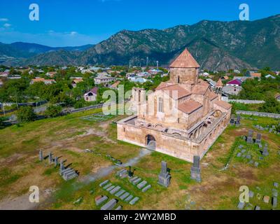 Sommertag in der Odzun-Kirche in Armenien Stockfoto