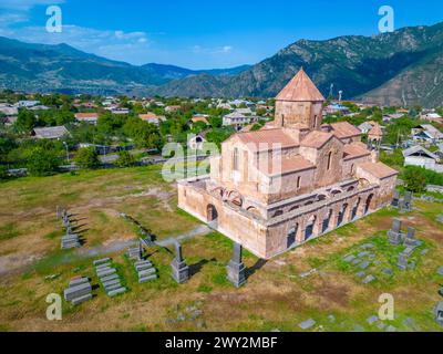 Sommertag in der Odzun-Kirche in Armenien Stockfoto