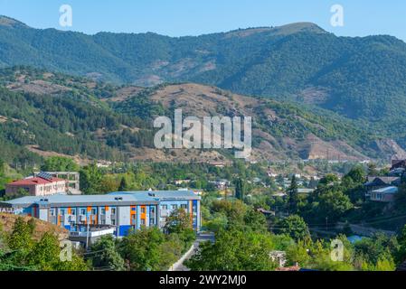 Panoramablick auf die armenische Stadt Dilijan Stockfoto