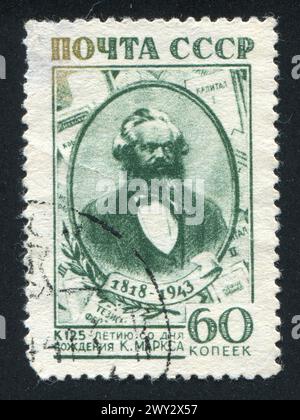 RUSSLAND - UM 1943: Briefmarke gedruckt von Russland, zeigt Karl Marx, um 1943 Stockfoto