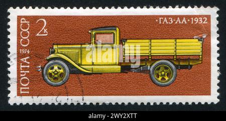 RUSSLAND - CA. 1974: Briefmarke gedruckt von Russland, zeigt GAZ AA Lkw, 1932, ca. 1974 Stockfoto