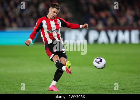 London, Großbritannien. April 2024. Yehor Yarmolyuk aus Brentford im Spiel der Premier League im Gtech Community Stadium in London. Der Bildnachweis sollte lauten: Kieran Cleeves/Sportimage Credit: Sportimage Ltd/Alamy Live News Stockfoto