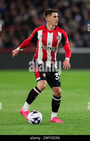 London, Großbritannien. April 2024. Yehor Yarmolyuk aus Brentford im Spiel der Premier League im Gtech Community Stadium in London. Der Bildnachweis sollte lauten: Kieran Cleeves/Sportimage Credit: Sportimage Ltd/Alamy Live News Stockfoto