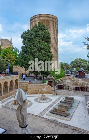 Blick auf den Mädchenturm in Baku, Aserbaidschan Stockfoto