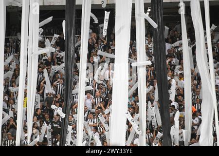 Rio De Janeiro, Brasilien. April 2024. Rio de Janeiro, Brasilien, 3. April 2024: Botafogo-Fans während des Copa Libertadores-Fußballspiels zwischen Botafogo (BRA) und Junior (COL) im Estádio Nilton Santos in Rio de Janeiro, Brasilien. Junior gewann 1-3 (Andre Ricardo/Sports Press Photo/SPP) Credit: SPP Sport Press Photo. /Alamy Live News Stockfoto