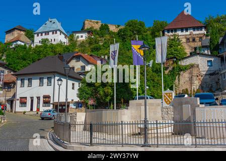 Alte Häuser in der bosnischen Stadt Jajce Stockfoto